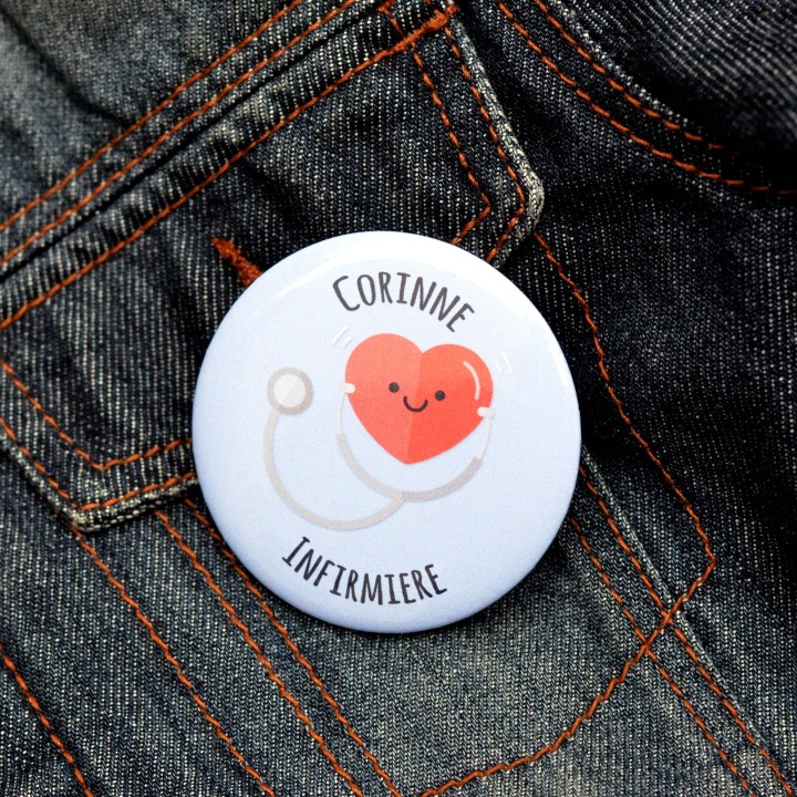 Badge Infirmière "Coeur" avec prénom personnalisable