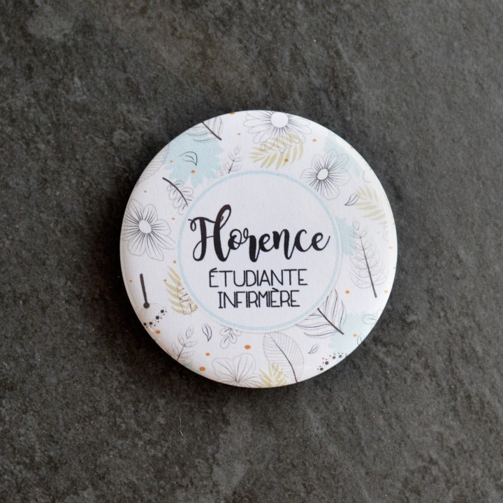 Badge Infirmière "Fleur" avec prénom personnalisable
