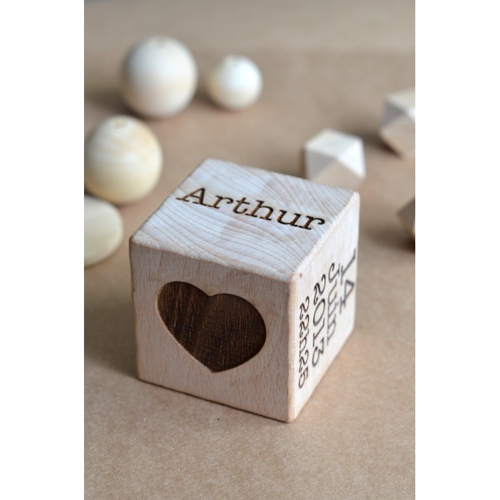 Cube en bois personnalisé