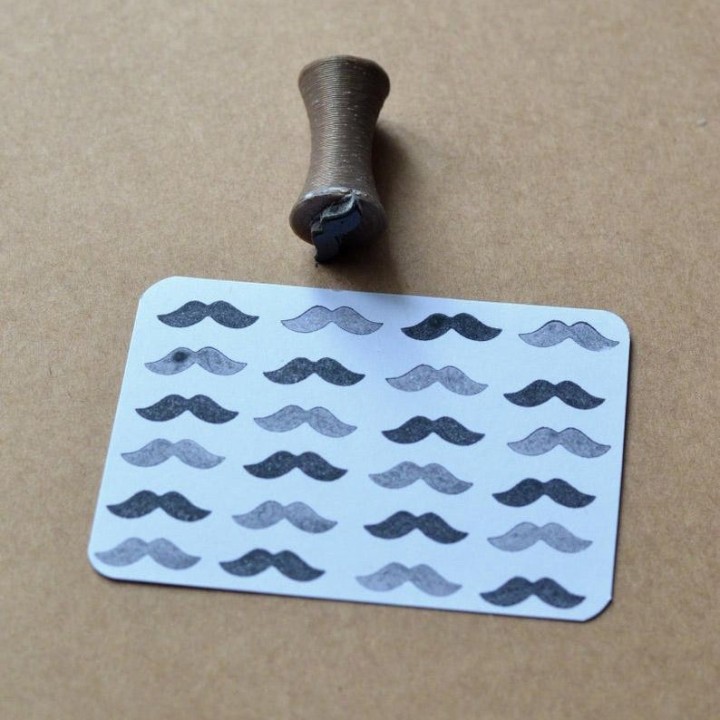 Mini Tampon Moustache pour bullet journal et papeterie créative