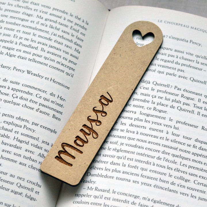 Marque-page Coeur en Bois personnalisé