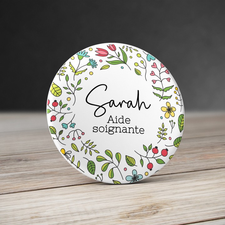 Badge personnalisé Couronne de fleurs avec prénom